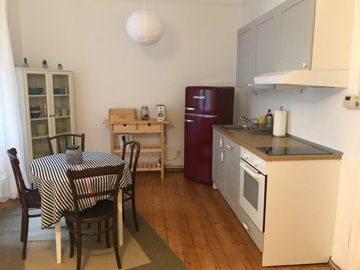 Wiener Lebensgefuehl Im Herzen Der Josefstadt Apartment Luaran gambar