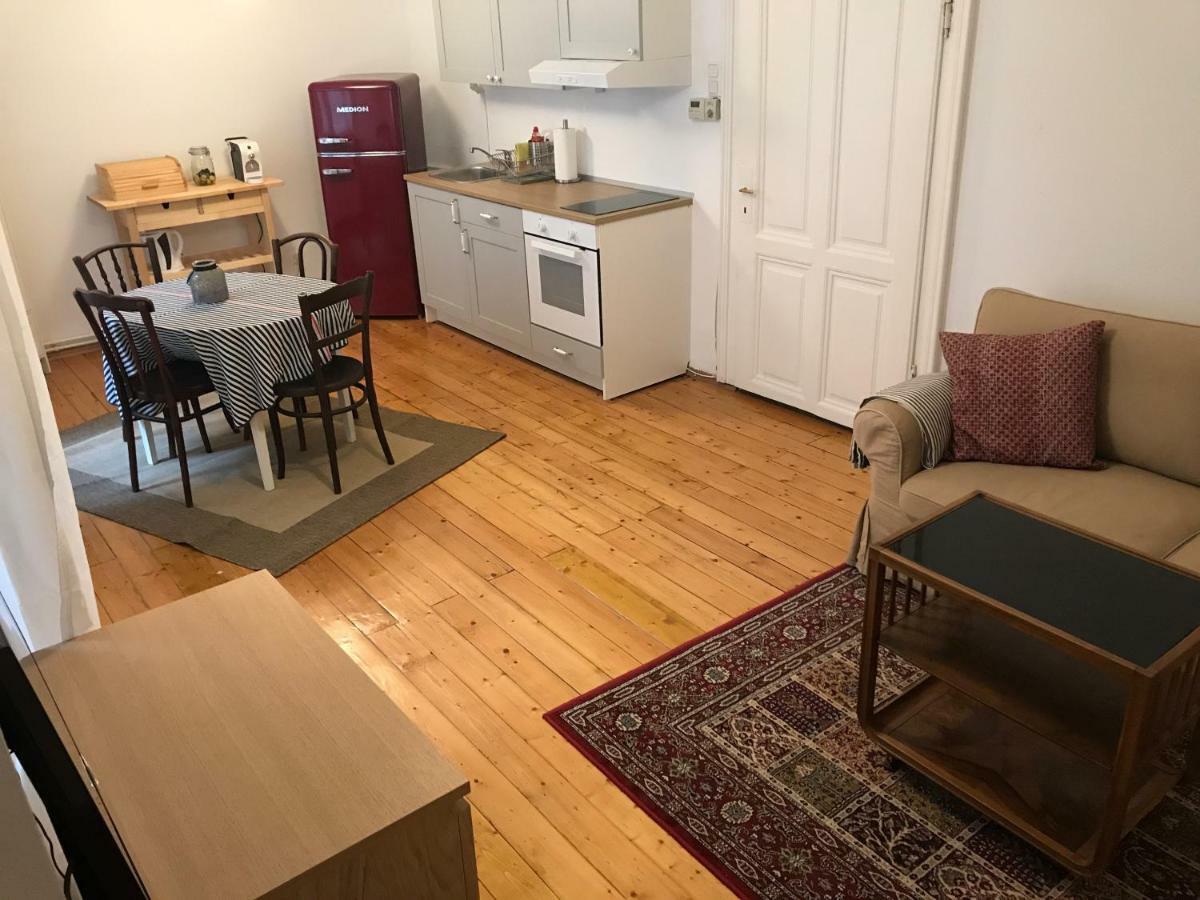 Wiener Lebensgefuehl Im Herzen Der Josefstadt Apartment Luaran gambar