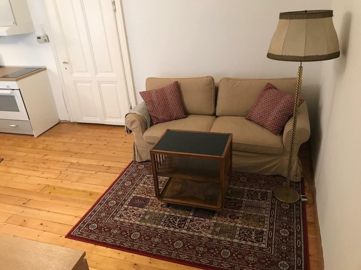 Wiener Lebensgefuehl Im Herzen Der Josefstadt Apartment Luaran gambar